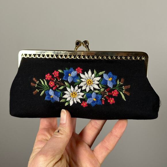 NWT Lot of 3 Women's Embroidered & Snakeskin Print Coin Purses - Picture 5 of 6